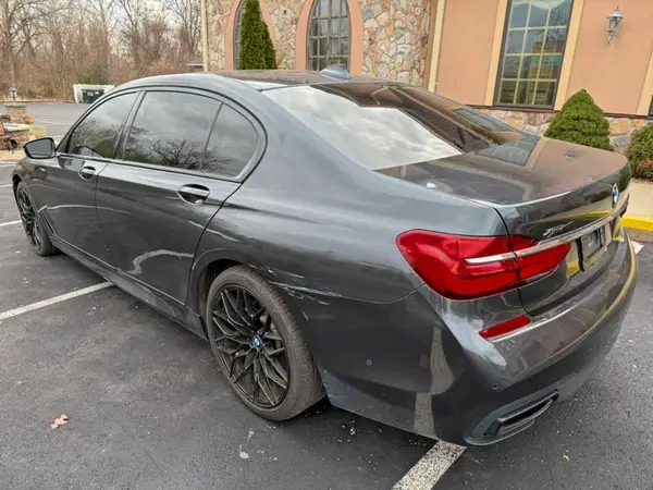 WBA7F2C50HG421538 2017 BMW 7ER - Image 2