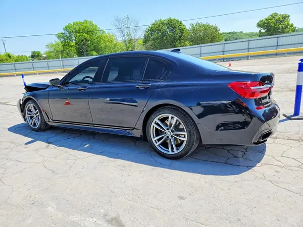 WBA7F2C50HG422379 2017 BMW 7ER - Image 2