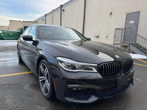 WBA7F2C50HG422706 2017 BMW 7ER - Image 1