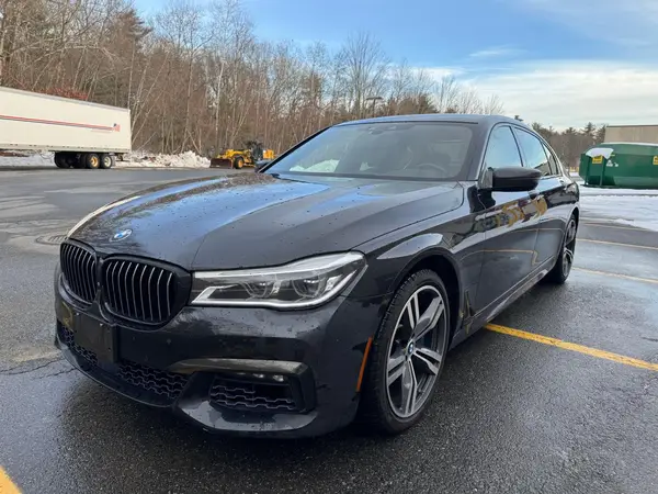 WBA7F2C50HG422706 2017 BMW 7ER - Image 2