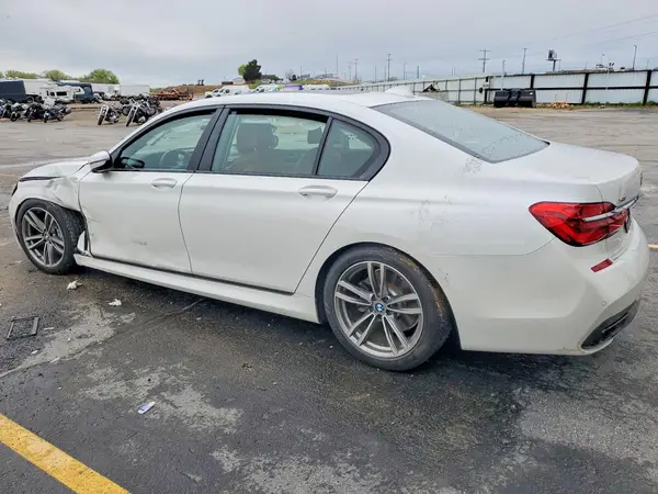 WBA7F2C50JB238093 2018 BMW 7ER - Image 2