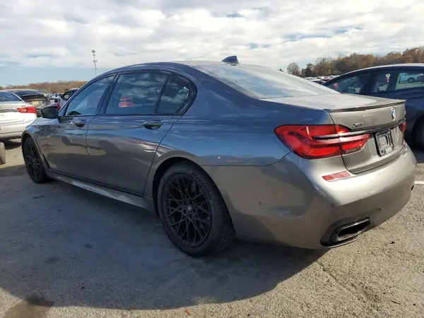 WBA7F2C50JB238353 2018 BMW 7ER - Image 2