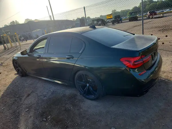 WBA7F2C50JB238725 2018 BMW 7ER - Image 2