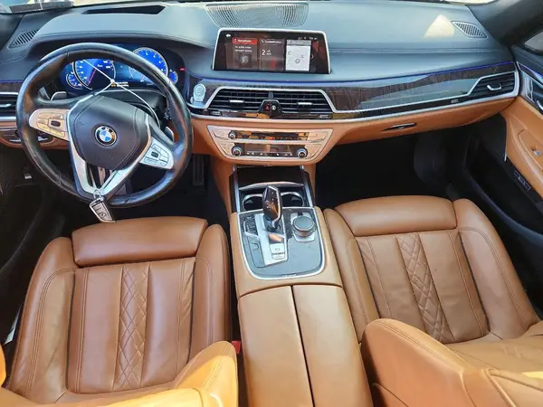 WBA7F2C50JB238725 2018 BMW 7ER - Image 8