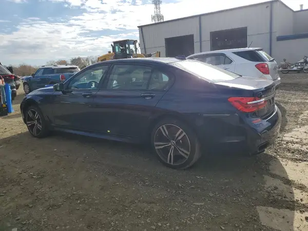 WBA7F2C50JG423957 2018 BMW 7ER - Image 2