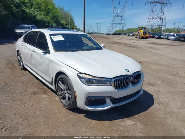 WBA7F2C50KB239892 2019 BMW 7ER - Image 1