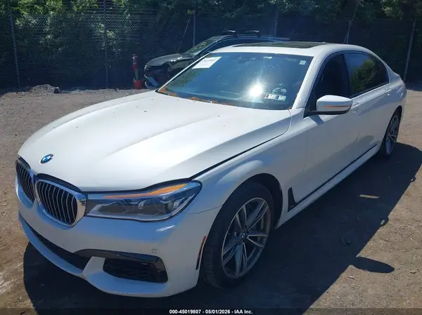 WBA7F2C50KB239892 2019 BMW 7ER - Image 2