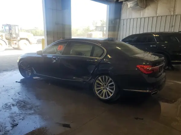 WBA7F2C51GG415181 2016 BMW 7ER - Image 2