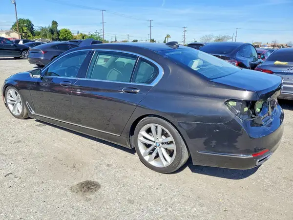 WBA7F2C51GG415634 2016 BMW 7ER - Image 2