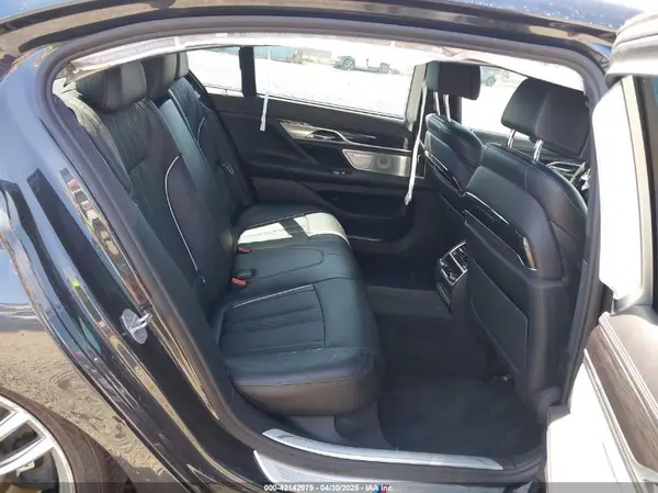WBA7F2C51GG416895 2016 BMW 7ER - Image 8