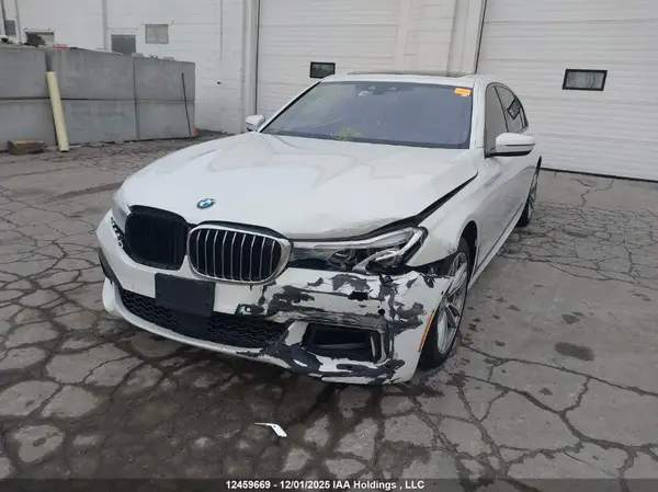 WBA7F2C51GG419845 2016 BMW 7ER - Image 2