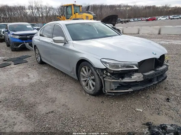 WBA7F2C51GG420428 2016 BMW 7ER - Image 1