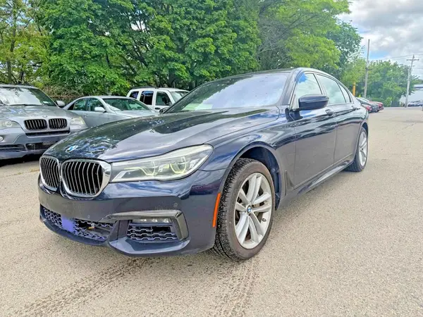 WBA7F2C51HG421483 2017 BMW 7ER - Image 2