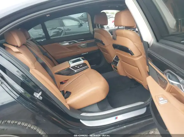 WBA7F2C51HG422066 2017 BMW 7ER - Image 8