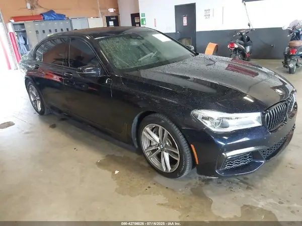 WBA7F2C51KB239044 2019 BMW 7ER - Image 1