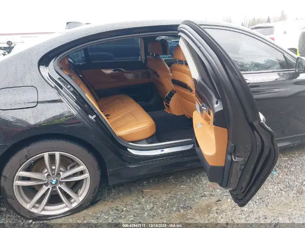 WBA7F2C52GG416002 2016 BMW 7ER - Image 8