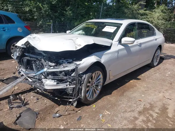 WBA7F2C52GG417411 2016 BMW 7ER - Image 2
