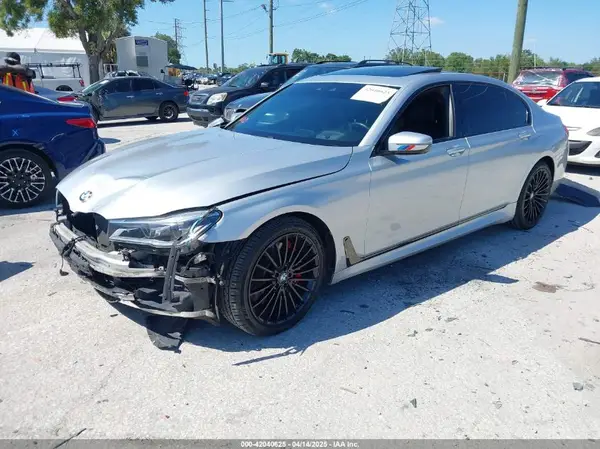 WBA7F2C52GG417733 2016 BMW 7ER - Image 2
