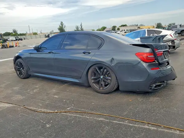 WBA7F2C52GG418655 2016 BMW 7ER - Image 2