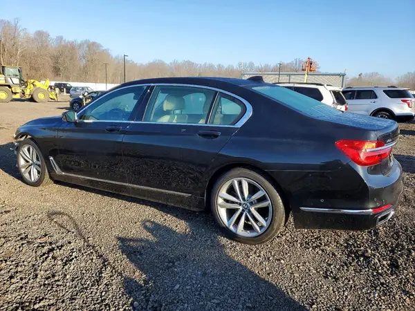 WBA7F2C52GG419109 2016 BMW 7ER - Image 2