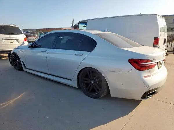 WBA7F2C52GG419546 2016 BMW 7ER - Image 2