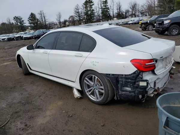WBA7F2C52HG422139 2017 BMW 7ER - Image 2
