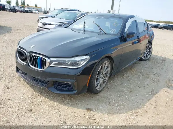 WBA7F2C52JB238144 2018 BMW 7ER - Image 2
