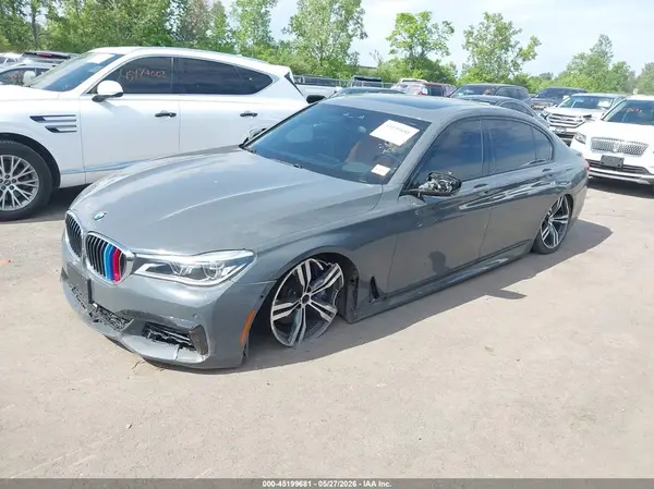 WBA7F2C52JB238905 2018 BMW 7ER - Image 2