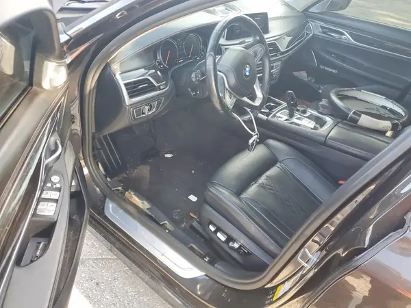 WBA7F2C52JG423541 2018 BMW 7ER - Image 8
