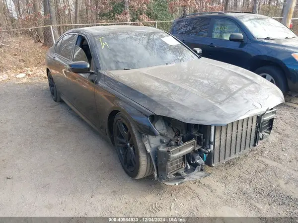 WBA7F2C52KB240302 2019 BMW 7ER - Image 1
