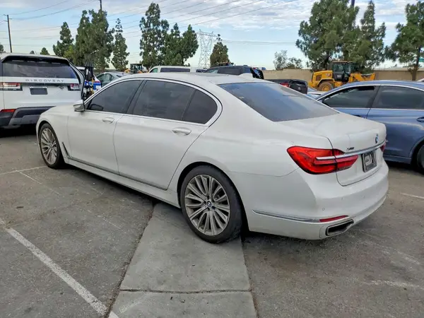 WBA7F2C53GG415098 2016 BMW 7ER - Image 2