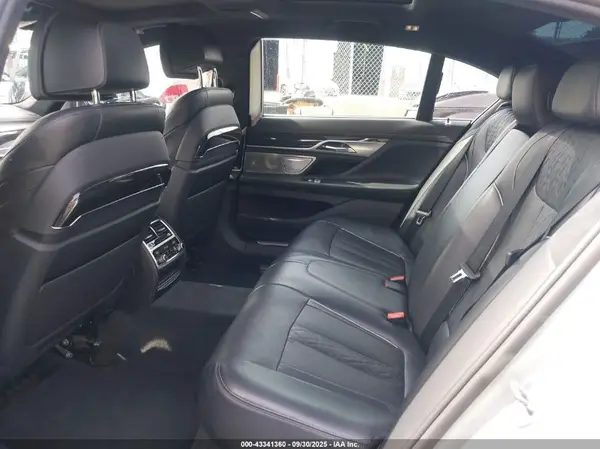 WBA7F2C53GG419278 2016 BMW 7ER - Image 8