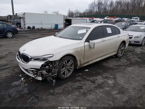 WBA7F2C53GG419359 2016 BMW 7ER - Image 2