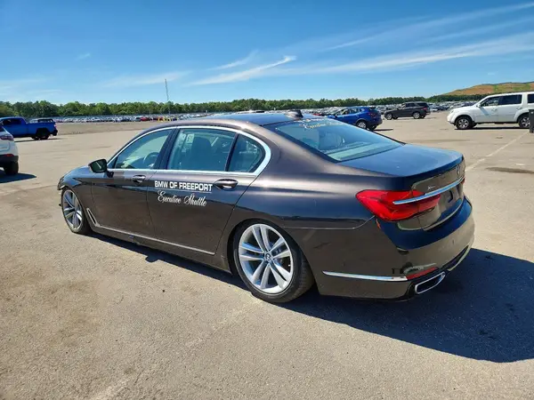 WBA7F2C53GG420172 2016 BMW 7ER - Image 2