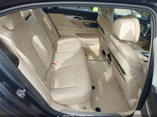 WBA7F2C53GG421094 2016 BMW 7ER - Image 8