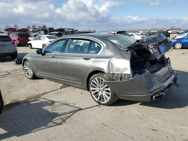 WBA7F2C53GGE12303 2016 BMW 7ER - Image 2