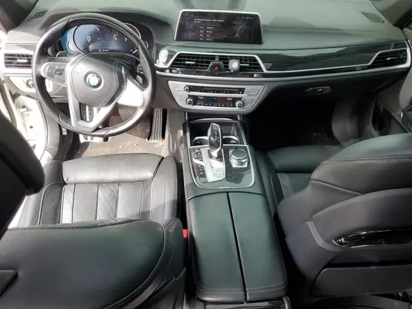 WBA7F2C53HG421212 2017 BMW 7ER - Image 8