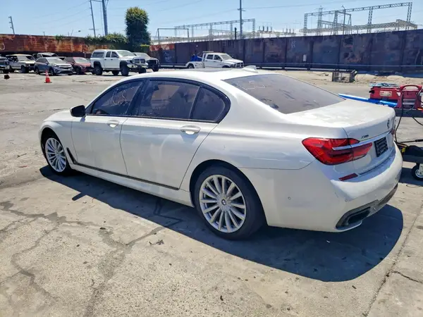 WBA7F2C53HG421761 2017 BMW 7ER - Image 2