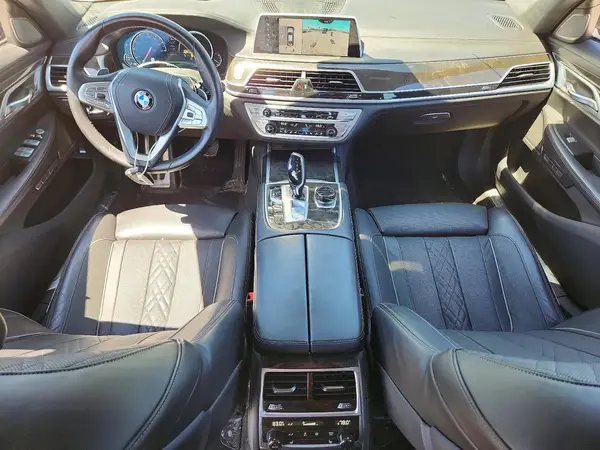 WBA7F2C53HG421811 2017 BMW 7ER - Image 8
