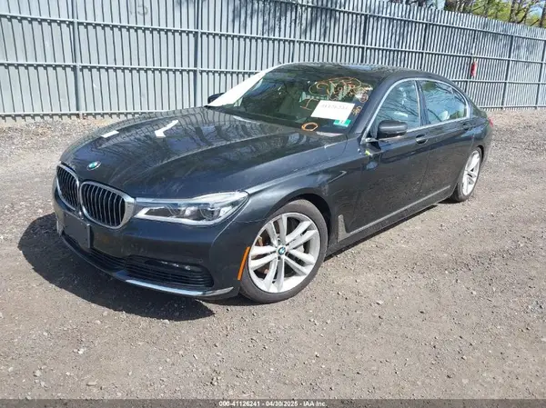 WBA7F2C53JG423869 2018 BMW 7ER - Image 2