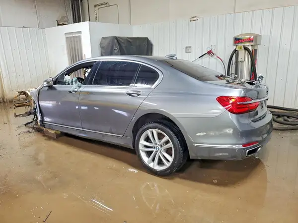 WBA7F2C53JG423970 2018 BMW 7ER - Image 2