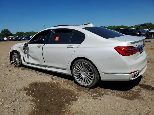 WBA7F2C53JG856107 2018 BMW 7ER - Image 2