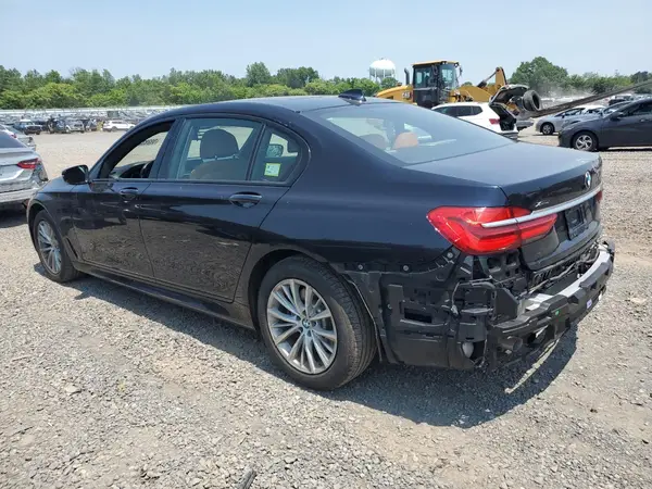 WBA7F2C53KB239174 2019 BMW 7ER - Image 2
