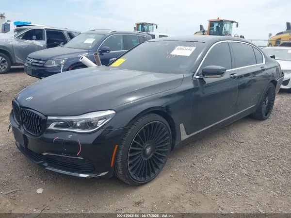 WBA7F2C53KB239983 2019 BMW 7ER - Image 2