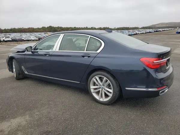 WBA7F2C53KB240521 2019 BMW 7ER - Image 2