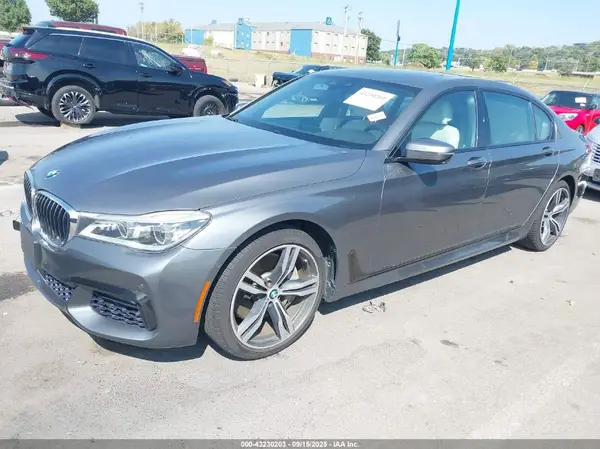 WBA7F2C54GG417510 2016 BMW 7ER - Image 2