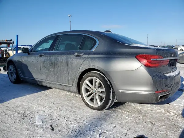 WBA7F2C54GG417717 2016 BMW 7ER - Image 2