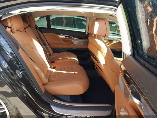 WBA7F2C54GG418110 2016 BMW 7ER - Image 8