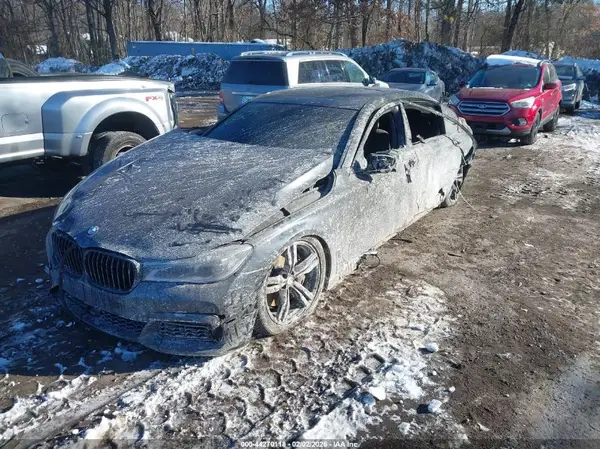 WBA7F2C54GG419774 2016 BMW 7ER - Image 2