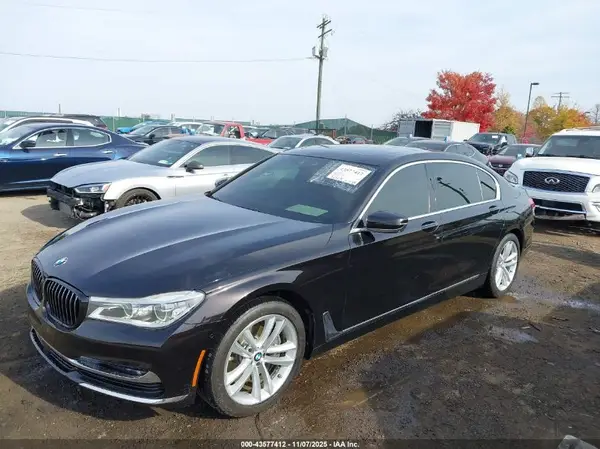 WBA7F2C54GG420942 2016 BMW 7ER - Image 2